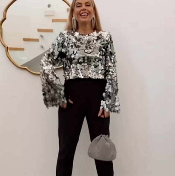 ZARA SEQUIN CROPPED TOP. Bloggers favorite - Picture 9 of 15